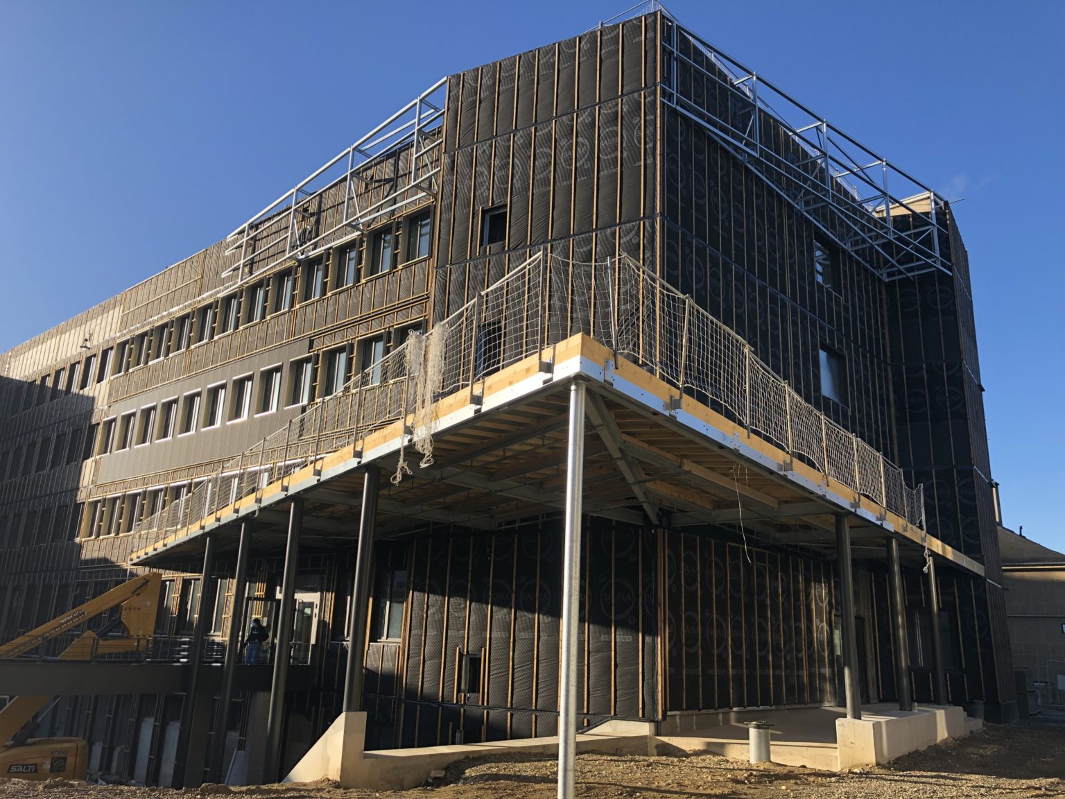 Photo : Lycée VICTOR et HELENE BASCH RENNES 2020. 